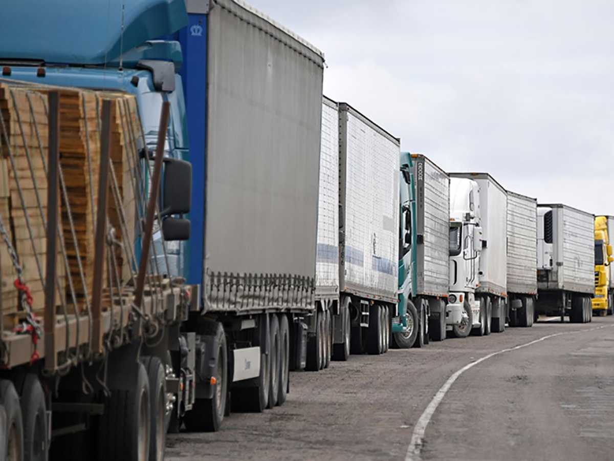 В Казахстане вводится запрет на параллельный импорт в Россию попавших под санкции товаров
