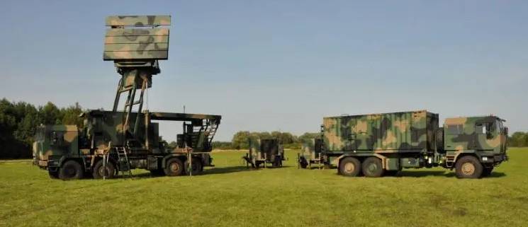Современные средства радиолокационного контроля воздушного пространства и системы управления ПВО Польши оружие