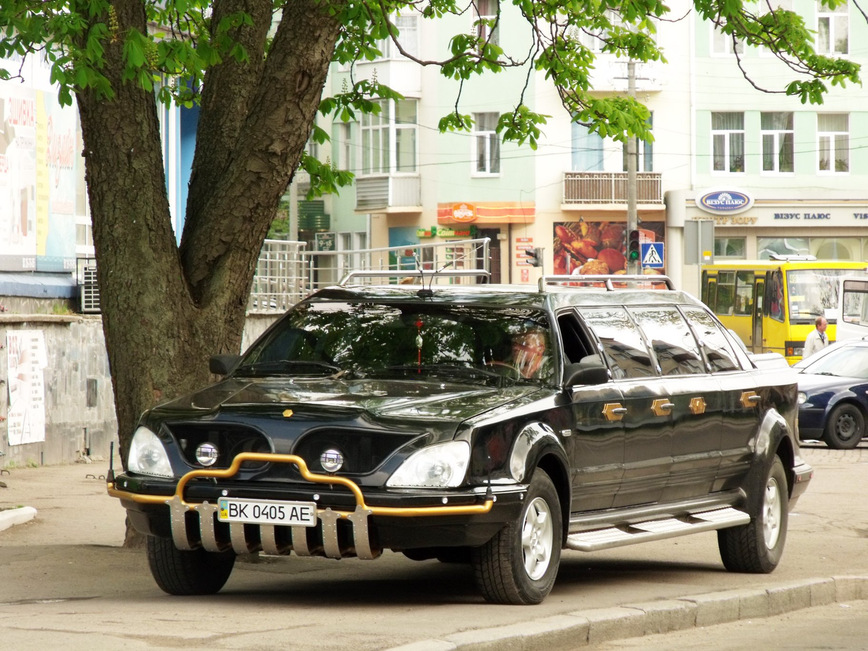 Самодельный лимузин «Біл-2005» из Украины, созданный на базе Audi A8