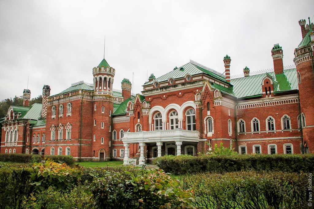 Юрино. Замок Шереметевых автотуризм