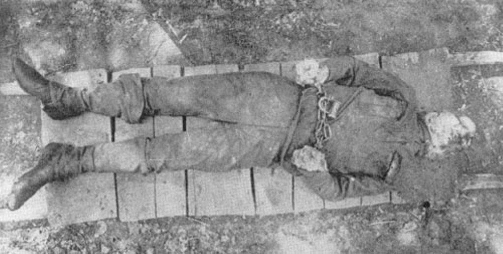 Сибирь. Енисейская губерния. Офицер Иванов, замученный под пытками. 