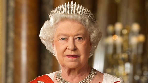 Королева Елизавета II исключила из рациона чеснок и хлебные корочки