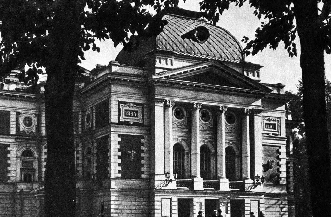 04. Областной драматический театр 04. Областной драматический театр