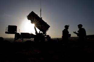 НАТО повышает уровень готовности тысяч солдат — СМИ