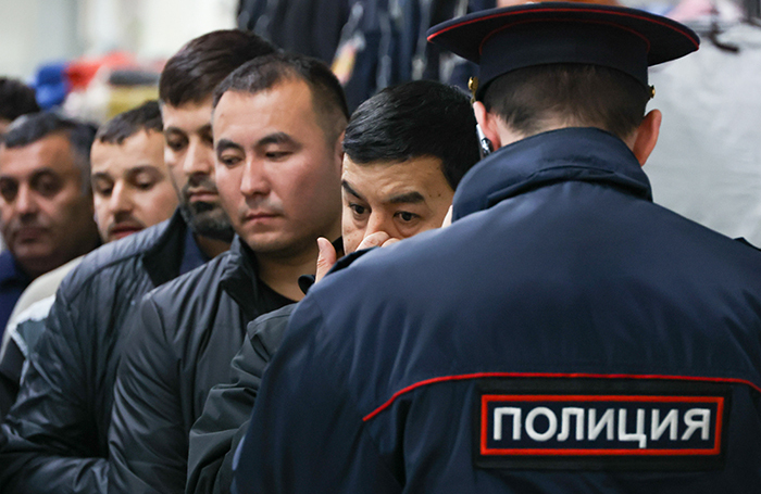 Эпоха всепрощения закончилась: как Россия меняет правила игры для мигрантов