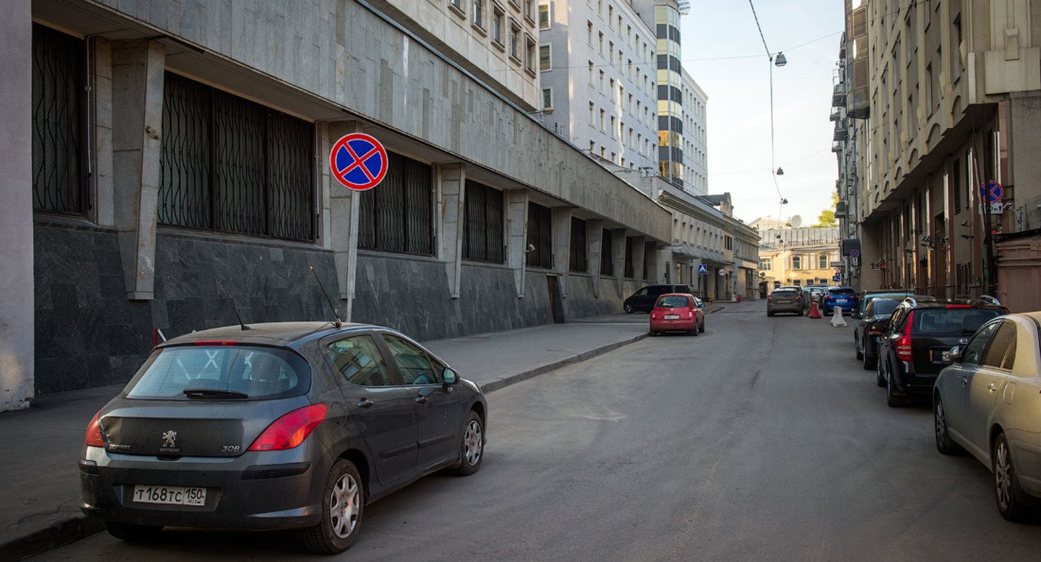 Парковка на левой стороне дороги: когда она разрешена, а когда нет