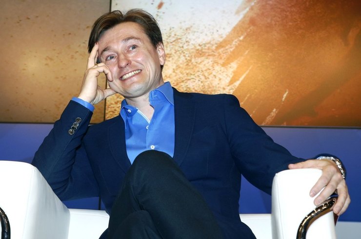 Сергей Безруков взял декретный отпуск