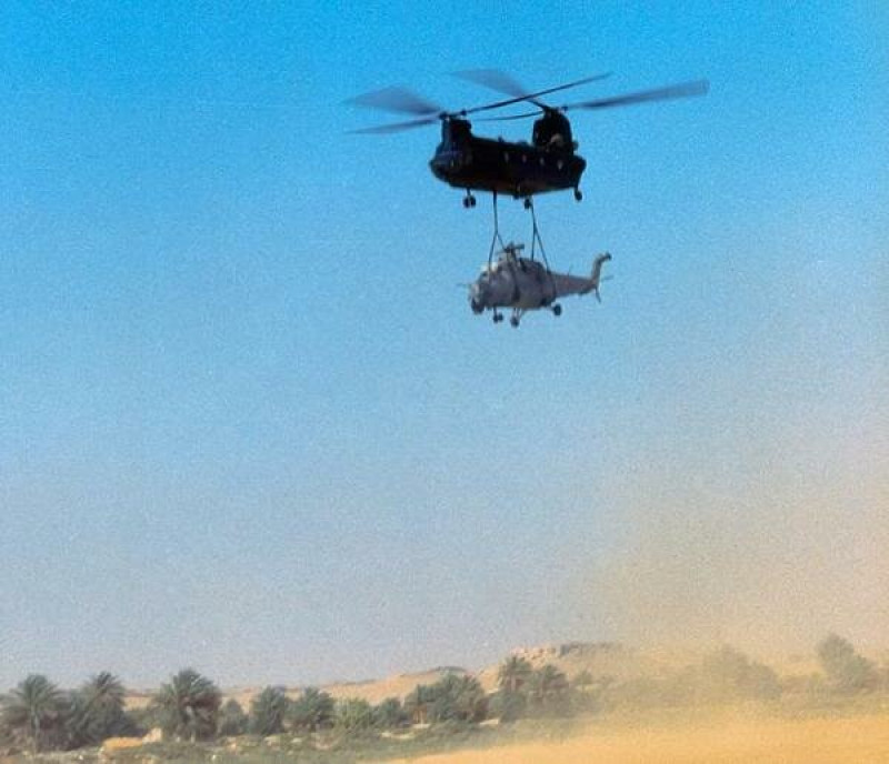 Американские военные однажды украли российский вертолет МИ-24 в африканской республике вертолет, американцам, нужно, более, чтобы, пилоты, этого, советской, Ливией, операцию, машины, время, некоторые, весны, пустыне, Штатов, границы, угона, несколько, экспортный