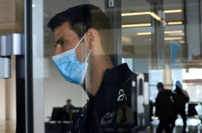 FILE PHOTO: Serbian tennis player Novak Djokovic arrives at Nikola Tesla Airport, after the Australian Federal Court upheld a government decision to cancel his visa to play in the Australian Open, in Belgrade, Serbia January 17, 2022. REUTERS/Christopher Pike TPX IMAGES OF THE DAY/File Photo