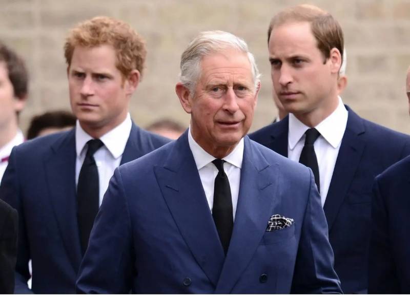 Очередной скандал в «благородном семействе» Очередной скандал в «благородном семействе» геополитика