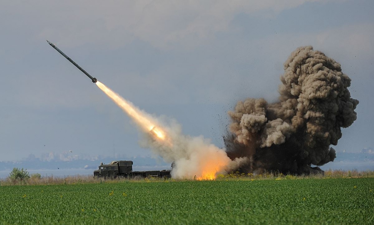 Порошенко похвалился, что Украина готова к производству собственных ракет