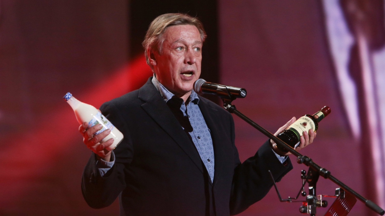 Осужденный Михаил Ефремов ведет беседы с режиссерами и сценаристами из колонии