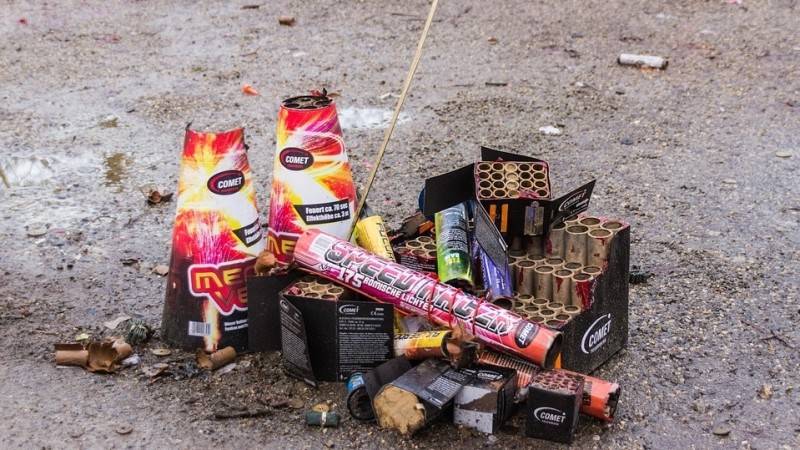 Юрист Гавришев предупредил об ответственности за запуск фейерверков