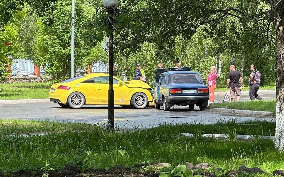Два ребёнка пострадали в аварии в Новомичуринске