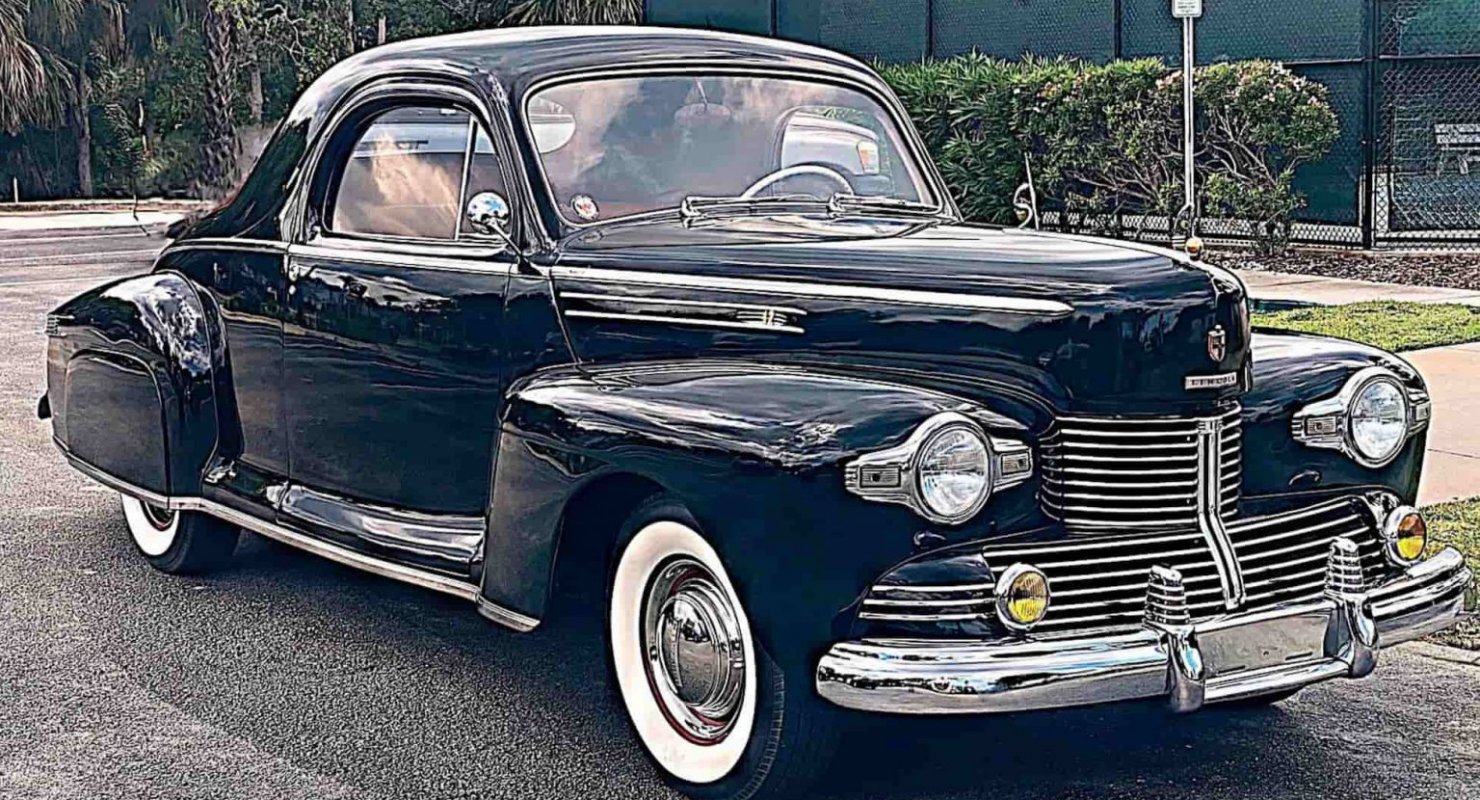 На аукционе продадут редкий Lincoln Zephyr. Таких в мире всего пять