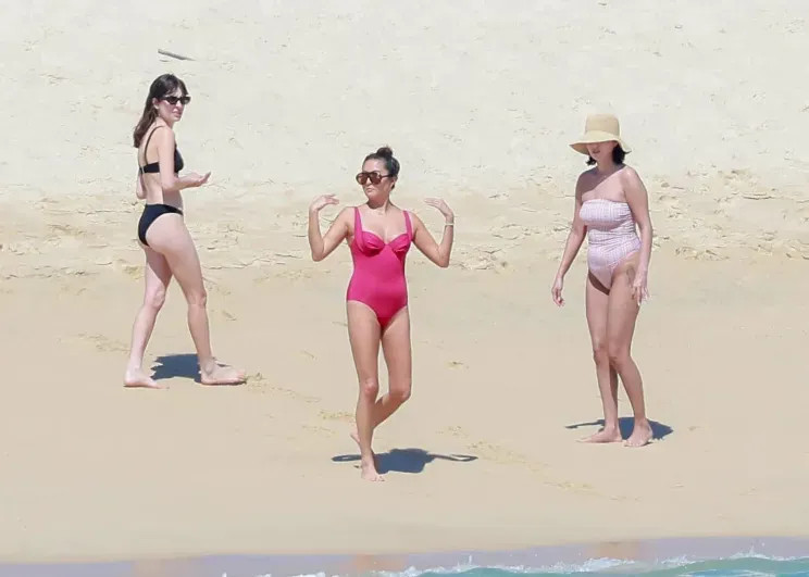 Селена Гомес отдохнула с подругами на яхте instagram (инстаграм),социальная сеть,Бенни Бланко,Джастин Бибер,Селена Гомес