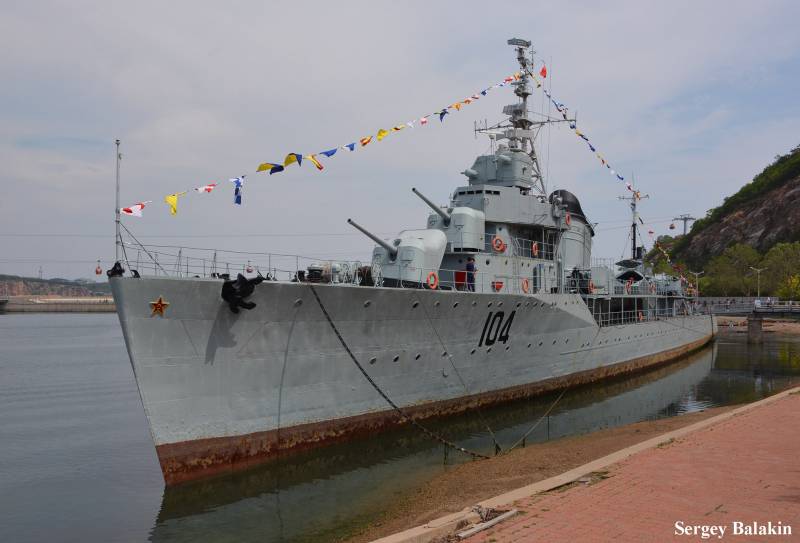 Китайские «семёрки»: эсминец «Тайюань», бывший «Ретивый»