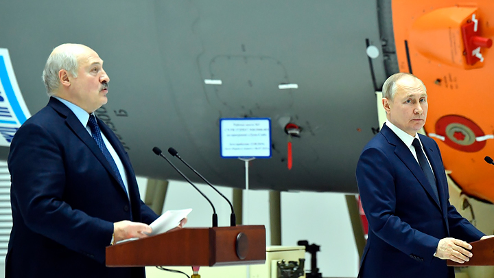 ПУТИН "ОТХЛЕСТАЛ" МЕДИНСКОГО: ЛИДЕРЫ РОССИИ И БЕЛОРУССИИ СОГЛАСОВАЛИ ПЛАН ДЕЙСТВИЙ