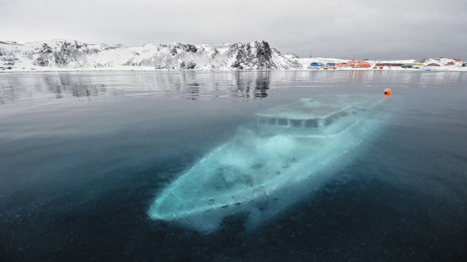 10 кораблей на дне морей, которые можно увидеть прямо с поверхности