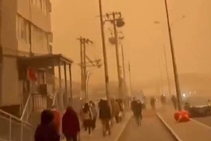 Песчаная буря накрыла Пекин второй раз за месяц