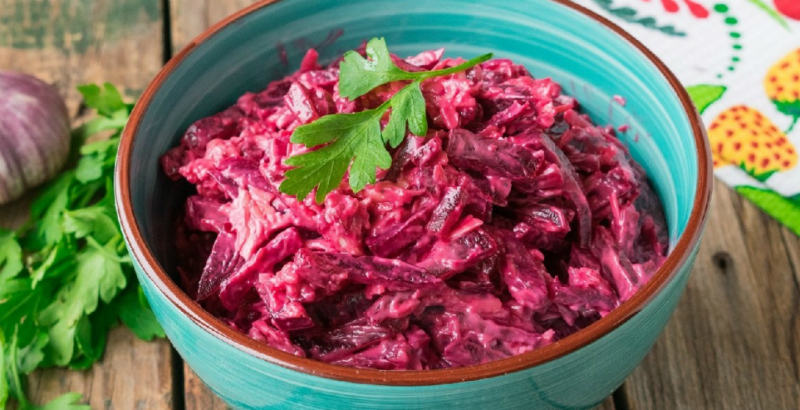Салаты из сырой свеклы Салаты из сырой свеклы кулинария,рецепты,салаты