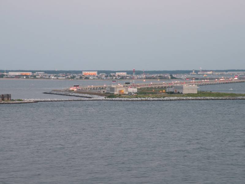 Военно-морская база Норфолк – проплывая мимо вмф