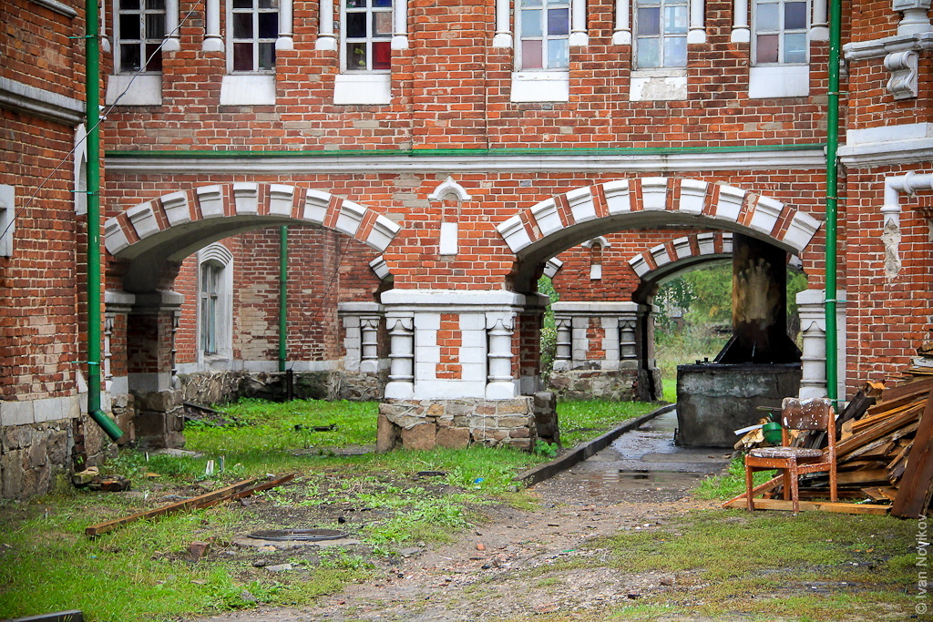 Юрино. Замок Шереметевых автотуризм