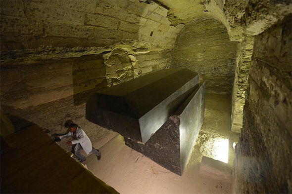 Пустоты под полом пирамиды Хеопса: археологи пробиваются к тысячелетней истории