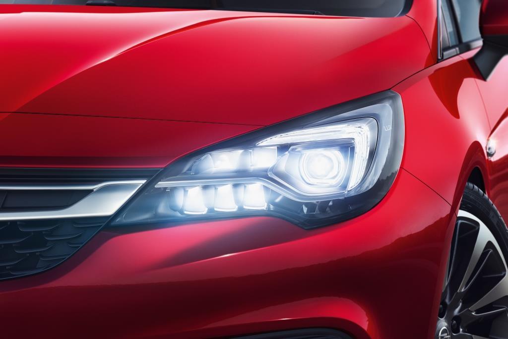 Opel Astra с фарами IntelliLux LED стала одним из самых продаваемых авто в  Европе