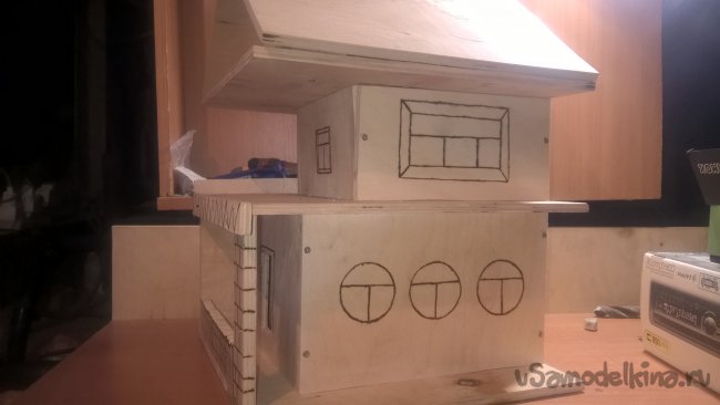 Двухэтажный скворечник в стиле люкс Двухэтажный скворечник в стиле люкс кормушка своими руками