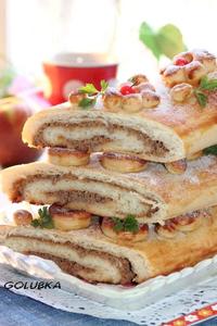 Фото к рецепту: Ролл-пирог с начинкой