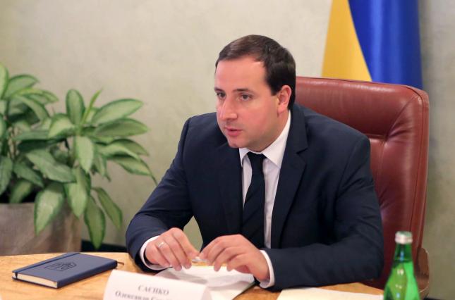 ЕС будет за свой счет платить украинским чиновникам  повышенные зарплаты