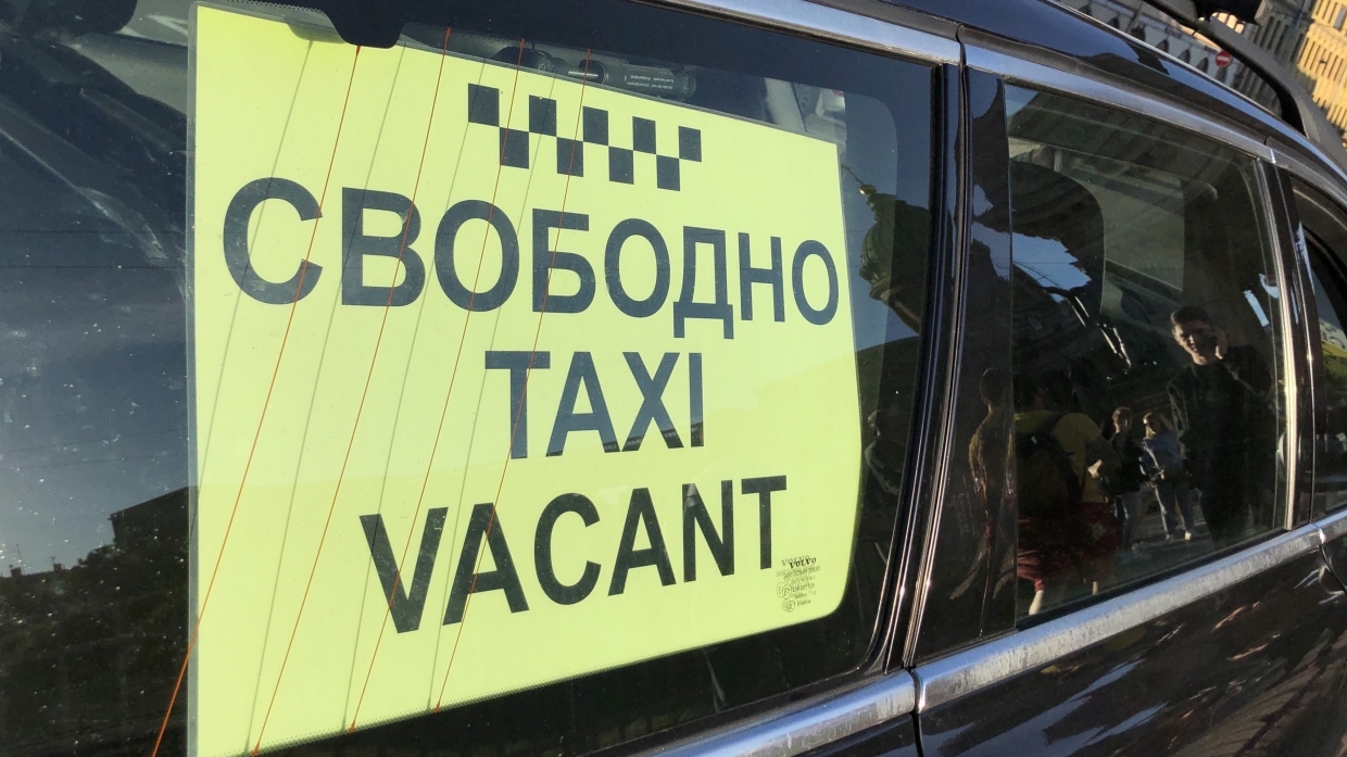 Пассажирка напала на таксиста-инвалида в Саратовской области