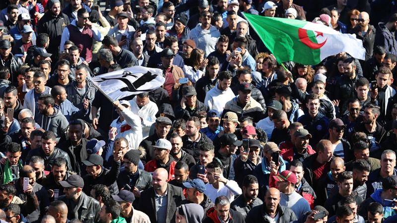 Как победить больного упыря, который 20 лет у власти Как победить больного упыря, который 20 лет у власти Алжир