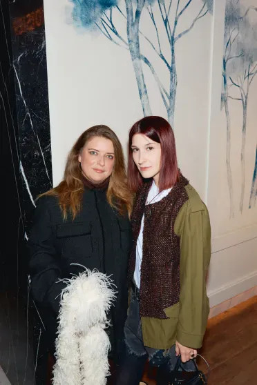 Юра Борисов с женой, Евгений Цыганов и Юлия Снигирь, Аглая Тарасова и Саша Бортич на премьере фильма 