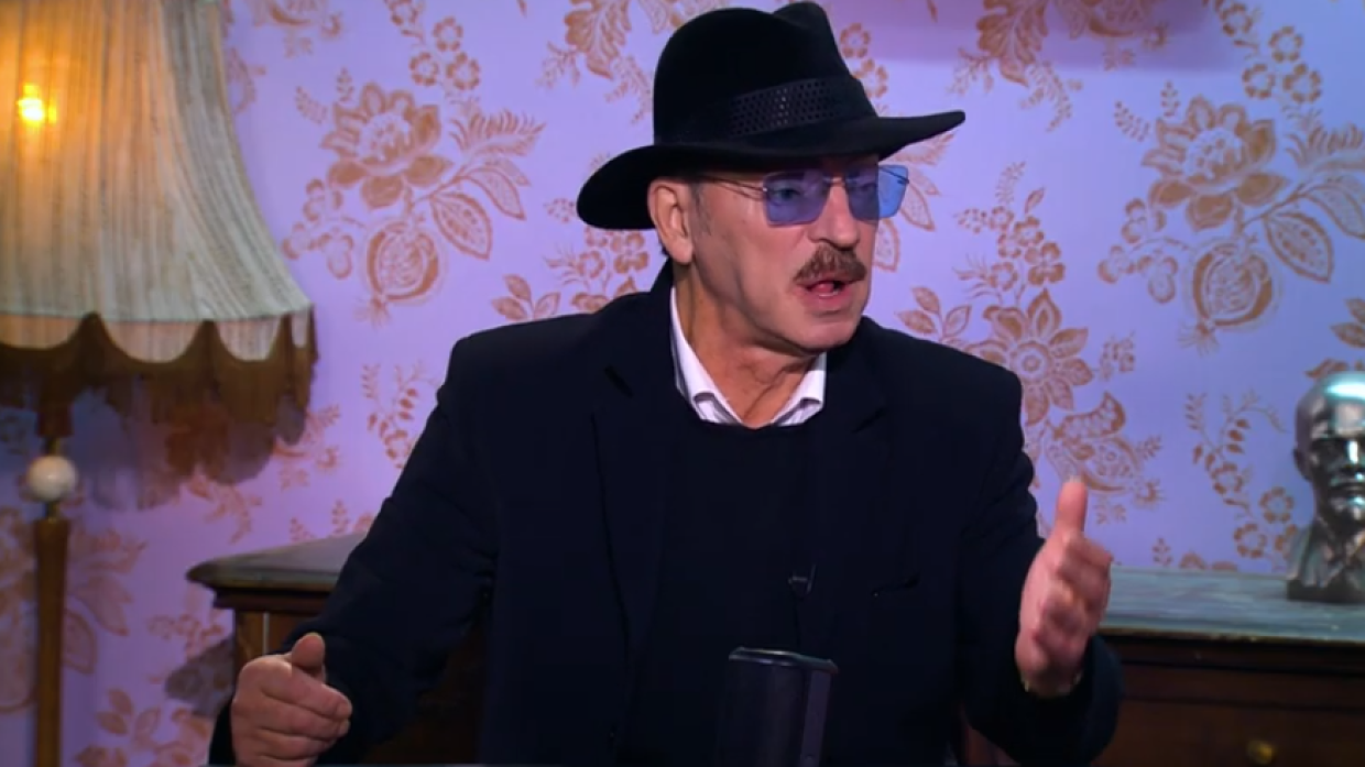 Заболевший COVID-19 Боярский вышел на связь с поклонниками из больницы