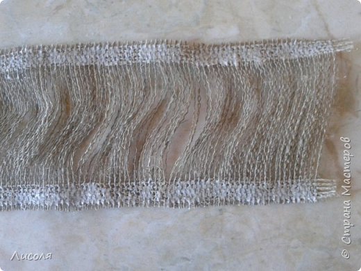 Небольшая иллюстрация к процессу создания очаровательных цветочков из мешковины Небольшая иллюстрация к процессу создания очаровательных цветочков из мешковины женские хобби