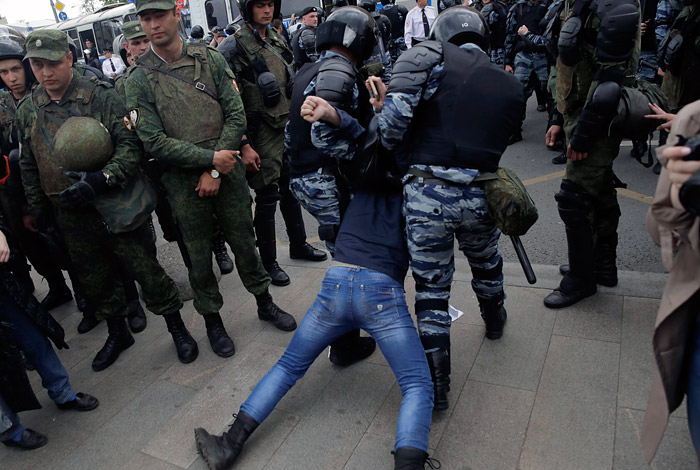 В ходе акции оппозиции в Москве задержали 136 несовершеннолетних