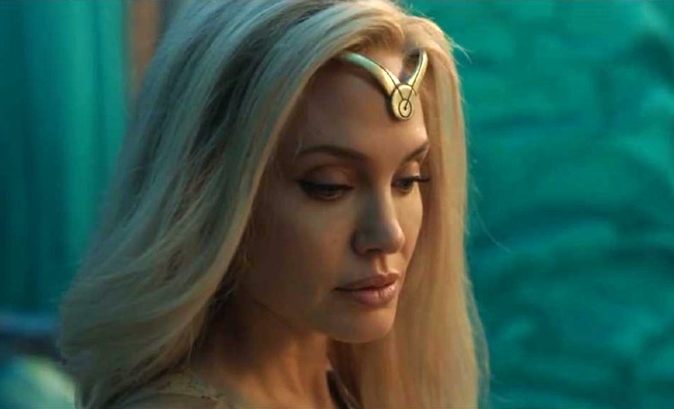 Анджелина Джоли в первом трейлере нового фильма Marvel про супергероев: видео дня