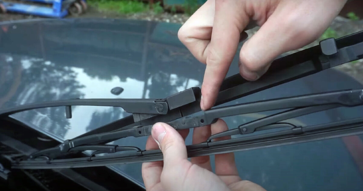 Ошибки водителей, из-за которых приходится часто менять щётки стеклоочистителя
