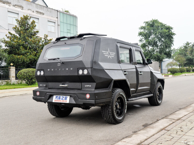 Китайцы сделали машину для армагеддона - Beijing BJ80 Defenders Edition кузов, технически, впечатляет, колеса, стиле, машина, полный, привод, Китайцы, турбо, капотом, подобноеПод, далее, ксенон, помощники, электронные, понижайкой, блокировкой, 6АКПП, подогрев