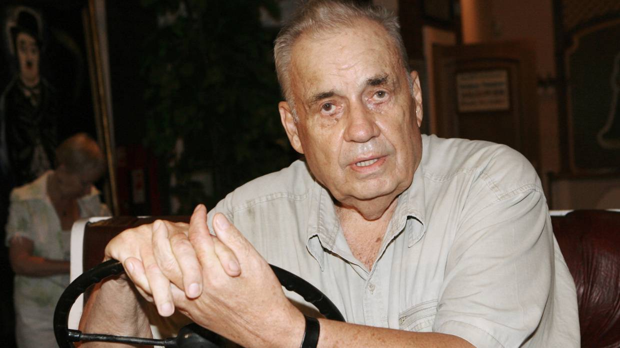 Актер Панкратов-Черный рассказал о последствиях шутки над режиссером Рязановым Актер Панкратов-Черный рассказал о последствиях шутки над режиссером Рязановым Шоу-бизнес