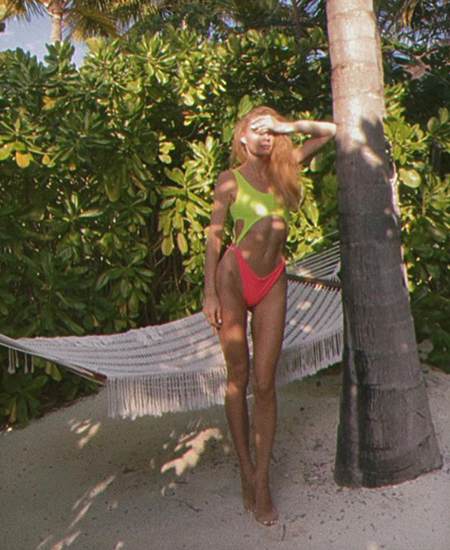 Лето продолжается: Светлана Ходченкова отдыхает на Мальдивах и делится отпускными снимками Экстерьер