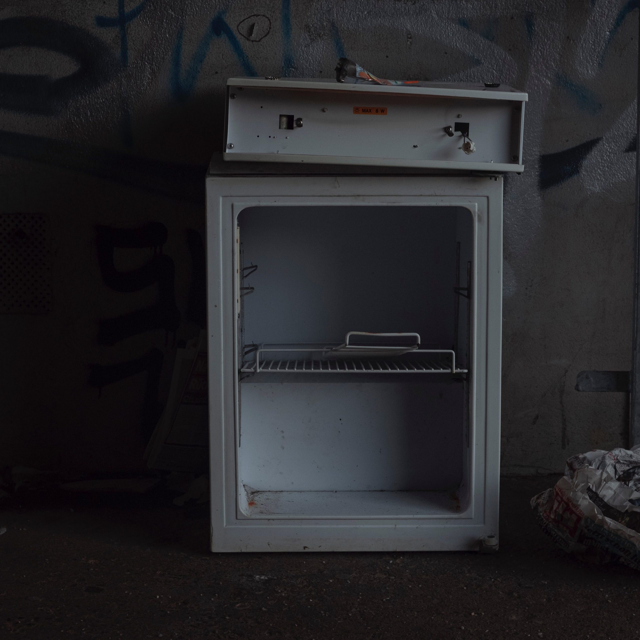 Фото Сломанного Холодильника