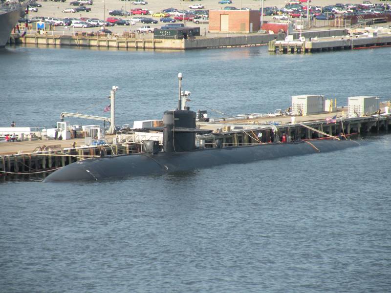 Военно-морская база Норфолк – проплывая мимо вмф