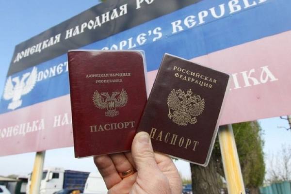 Российские паспорта разрушили военные планы Киева в Донбассе