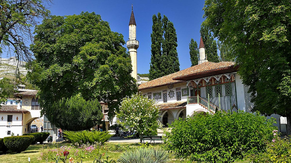 Бахчисарайский дворец в Крыму памятник