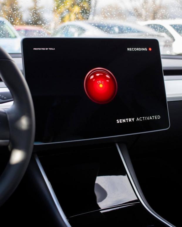 Tesla обвинили в шпионаже: бывший сотрудник заявил о незаконной слежке за работниками Tesla обвинили в шпионаже: бывший сотрудник заявил о незаконной слежке за работниками Tesla