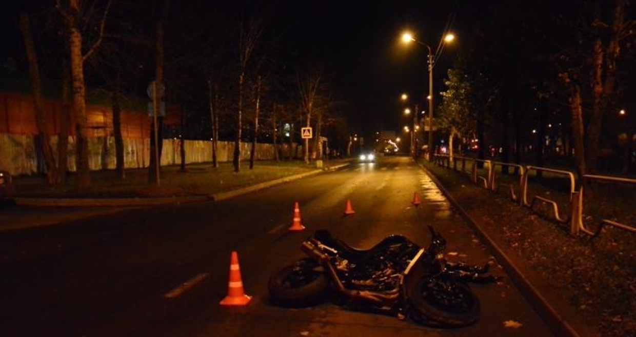 Молодая пара разбилась на мотоцикле в Ростовской области