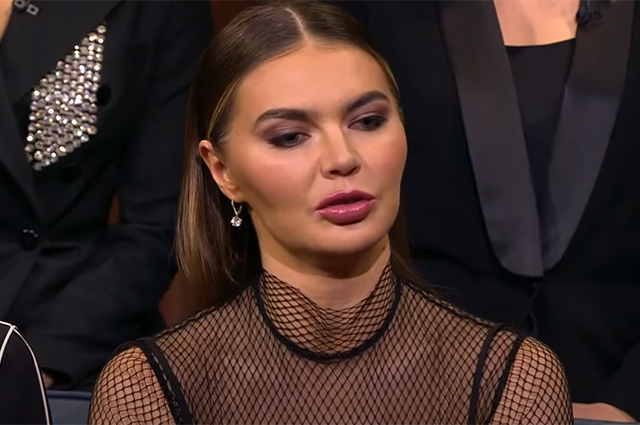 Редкий выход: Алина Кабаева приняла участие в съемках шоу "Вечерний Ургант"